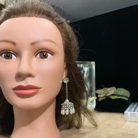 Vintage Pearl rhinestone chandelier earrings 2.5" - Picture 2 of 7